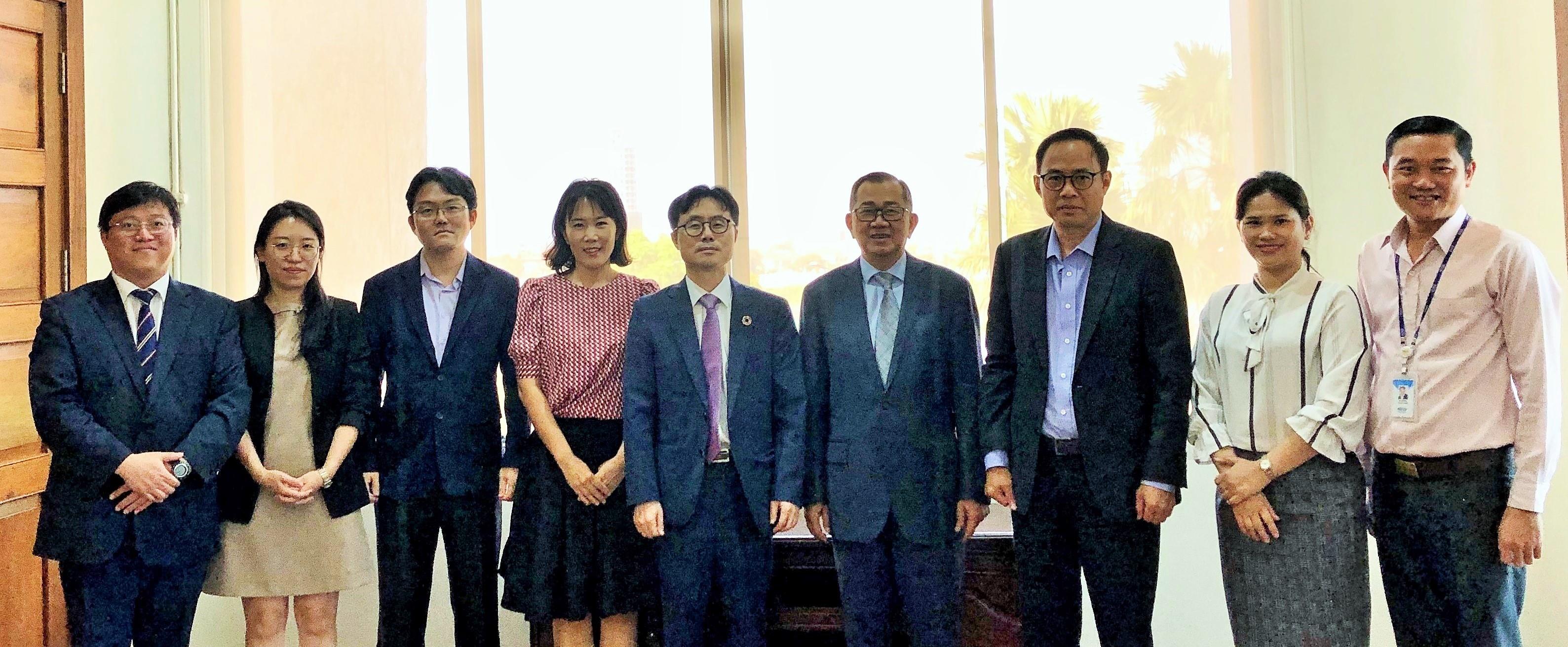 The meeting with Mr. Rho Hyun-Jun, Country Director of KOICA Cambodia